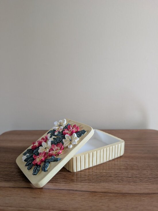 Vintage Other - 3D FLORAL DESIGN VINTAGE TRINKET JEWELRY BOX